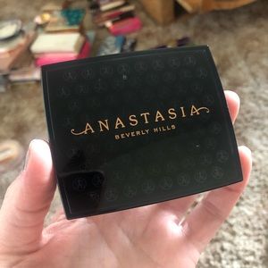 Anastasia bronzer